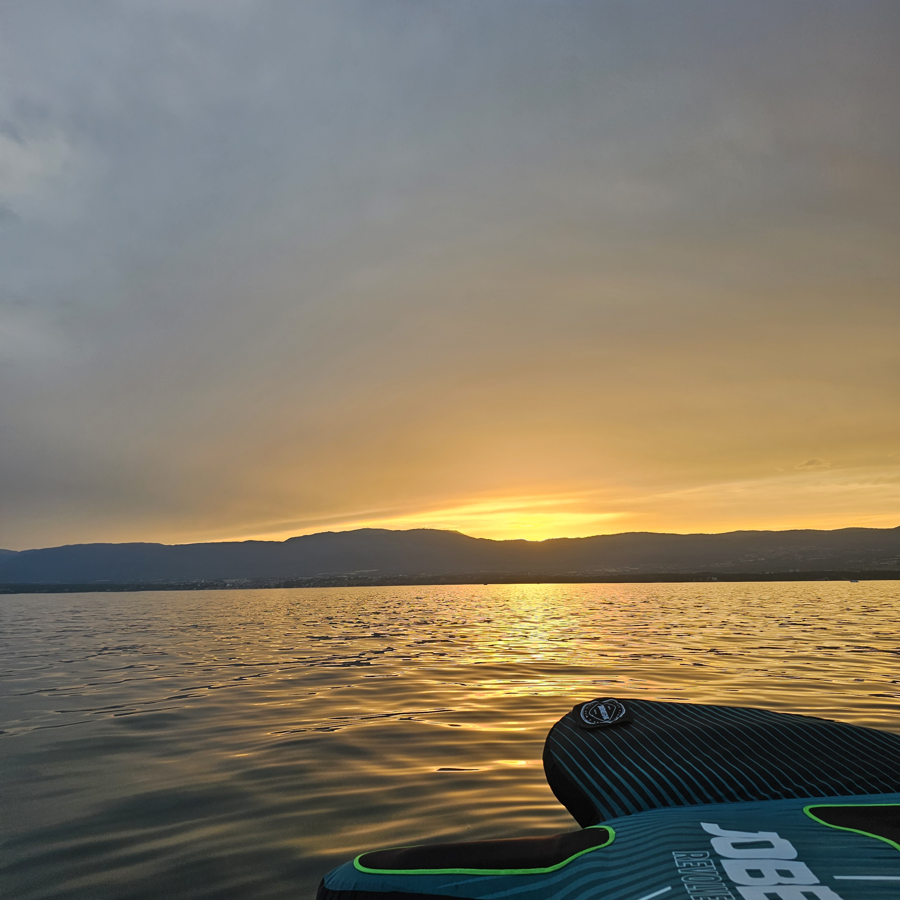 Coucher de soleil au large du Lac Léman