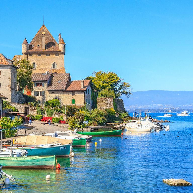 Léman passion, découvrez le site médiéval d'Yvoire - French Riviera